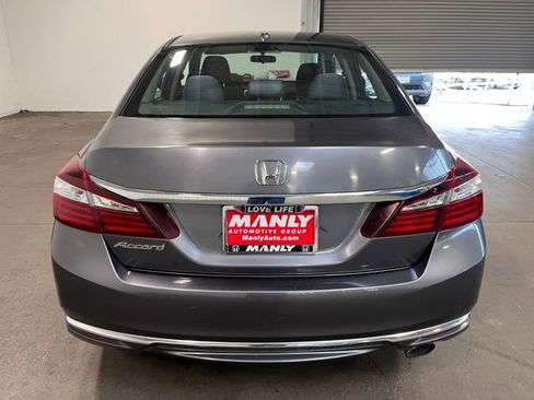 Used 2016 Honda Accord EX image 4