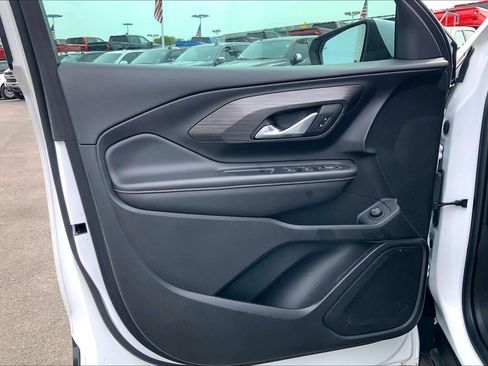 Used 2022 GMC Terrain SLE w/ Driver Convenience Package image 23