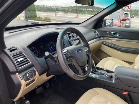 Used 2017 Ford Explorer 4WD image 11