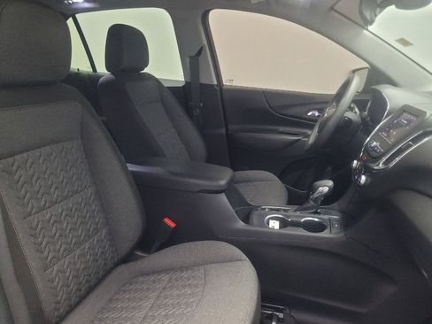 Used 2024 Chevrolet Equinox LT FWD image 21