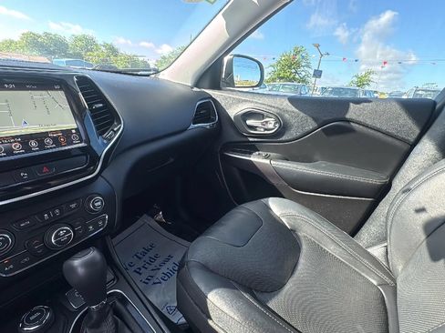Used 2019 Jeep Cherokee Limited AWD/4WD image 24
