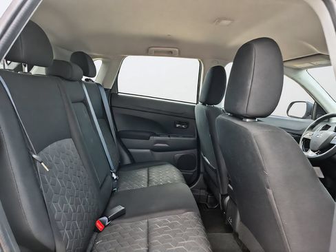 Used 2025 Mitsubishi Outlander Sport LE AWD/4WD image 19