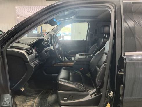 Used 2015 Chevrolet Suburban LTZ AWD/4WD image 16