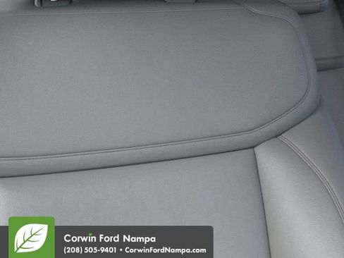 New 2026 Ford Expedition Active image 16