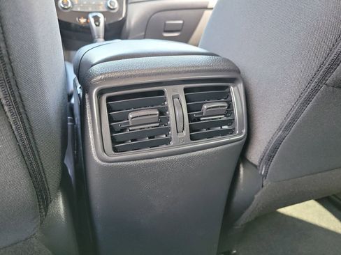 Used 2019 Nissan Rogue S w/ Special Edition Package FWD image 17