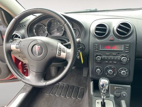 Used 2009 Pontiac G6 GT w/ Sun And Sound Plus Package FWD image 11