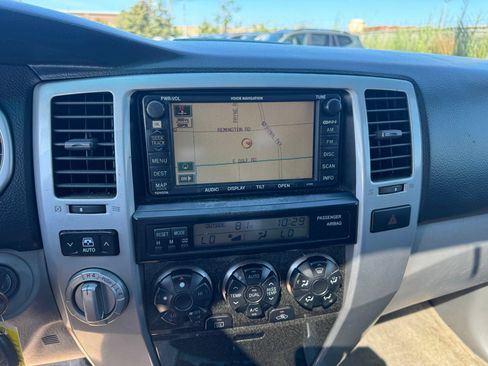 Used 2005 Toyota 4Runner Limited AWD/4WD image 13