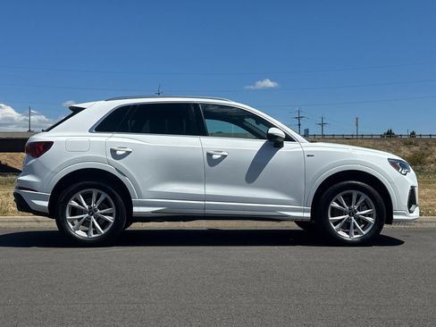 Used 2025 Audi Q3 2.0T Premium AWD/4WD image 2
