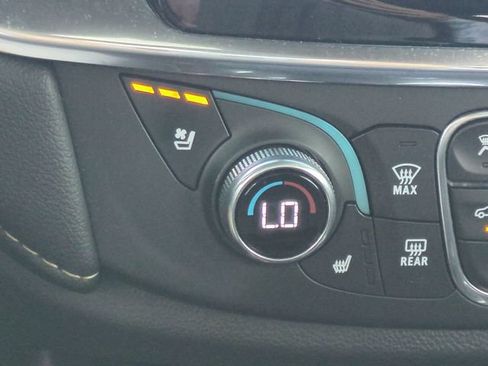 Used 2023 Chevrolet Traverse Premier w/ Redline Edition FWD image 29