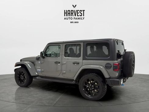 Used 2022 Jeep Wrangler Unlimited Sahara AWD/4WD image 21