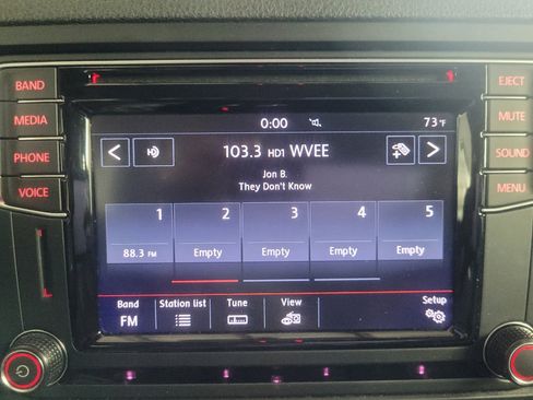 Used 2017 Volkswagen Jetta SE FWD image 25