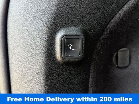 Used 2019 Jeep Cherokee Limited w/ Luxury Group image 34