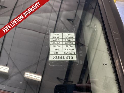 Used 2025 Nissan Rogue SV FWD image 36