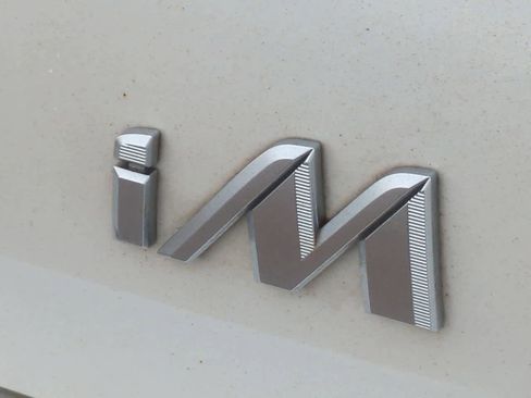 Used 2017 Toyota Corolla iM image 12