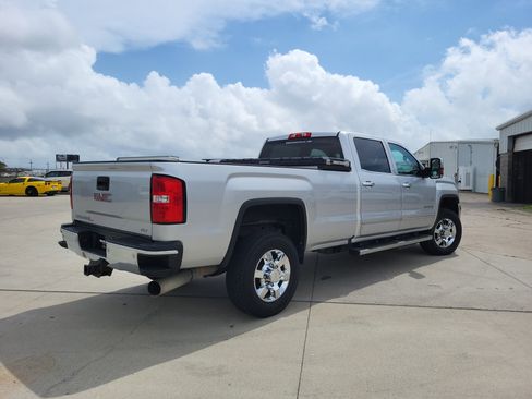 Used 2018 GMC Sierra 3500 SLT w/ Duramax Plus Package image 5