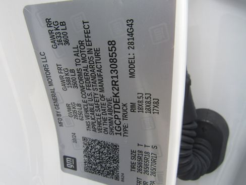 Used 2024 Chevrolet Colorado Z71 w/ Z71 Convenience Package 2 image 29