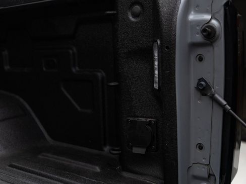 Used 2025 GMC Sierra 2500 AT4X w/ AT4X AEV Edition image 32