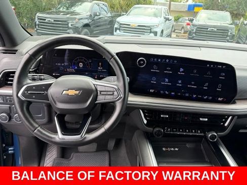 Used 2025 Chevrolet Suburban Premier RWD image 18