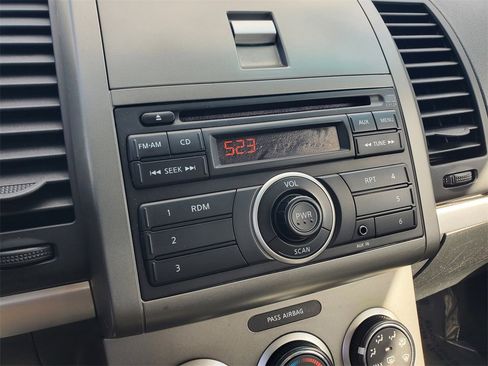 Used 2012 Nissan Sentra 2.0 image 24