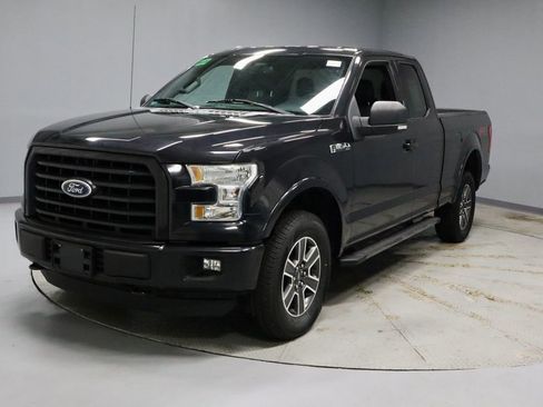Used 2015 Ford F150 XLT w/ Equipment Group 301A Mid AWD/4WD image 7