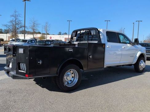 New 2026 RAM 5500 4x4 Crew Cab w/ Laramie Trim Package image 4