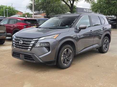 Certified 2025 Nissan Rogue SV FWD image 7