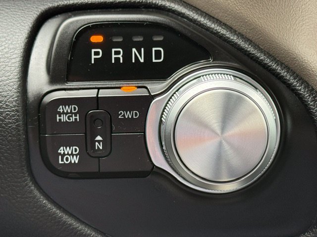 Used 2023 RAM 2500 Laramie AWD/4WD image 16