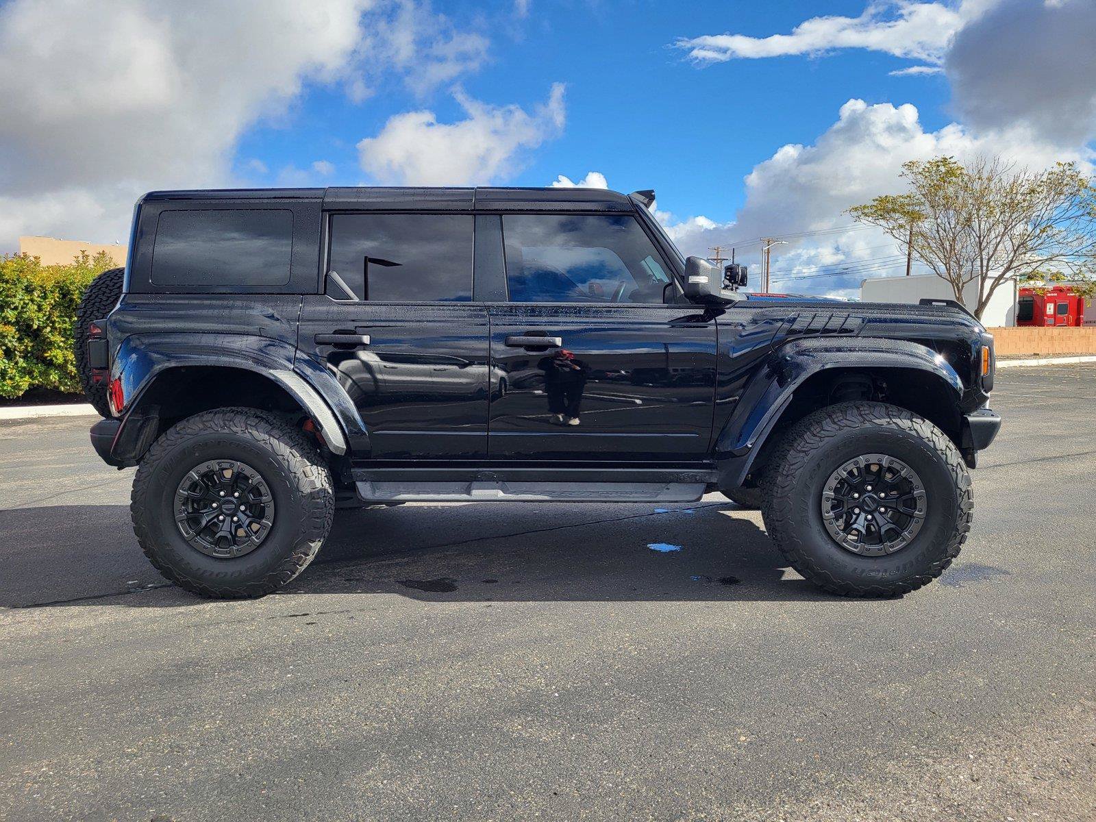 Certified 2024 Ford Bronco Raptor w/ Interior Carbon Fiber Pack 6 AWD/4WD image 5
