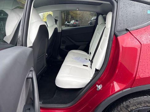 Used 2024 Tesla Model Y Long Range image 14
