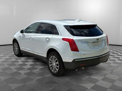 Certified 2017 Cadillac XT5 Luxury w/ Driver Awareness Package AWD/4WD image 3