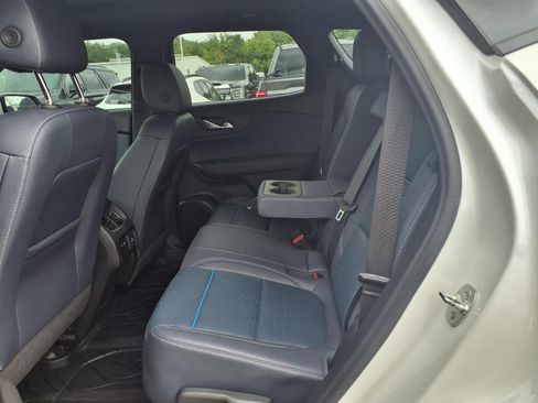Used 2024 Chevrolet Blazer RS w/ Enhanced Convenience Package FWD image 18