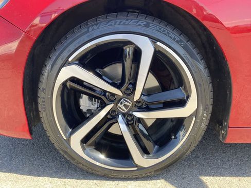 Used 2018 Honda Accord Sport image 10