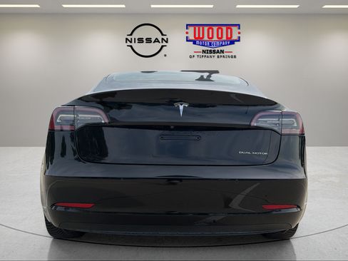 Used 2018 Tesla Model 3 Long Range AWD/4WD image 3
