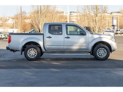 Used 2014 Nissan Frontier SV w/ SV Value Truck Package image 2