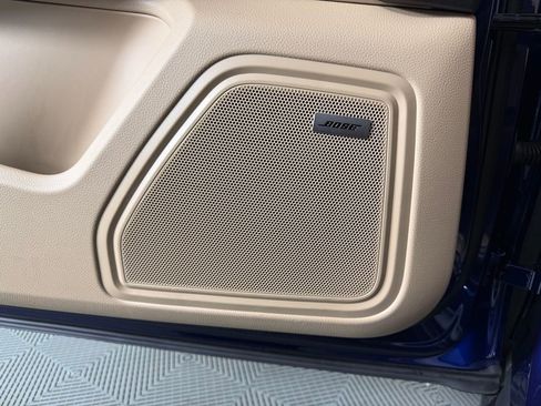 Certified 2025 Porsche Macan image 22