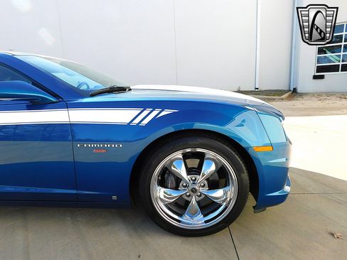 Used 2010 Chevrolet Camaro SS image 13