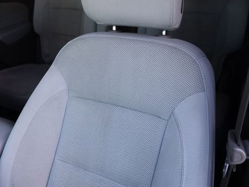 Used 2018 Chevrolet Traverse LT image 22