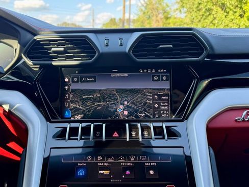 Used 2020 Lamborghini Urus AWD/4WD image 28