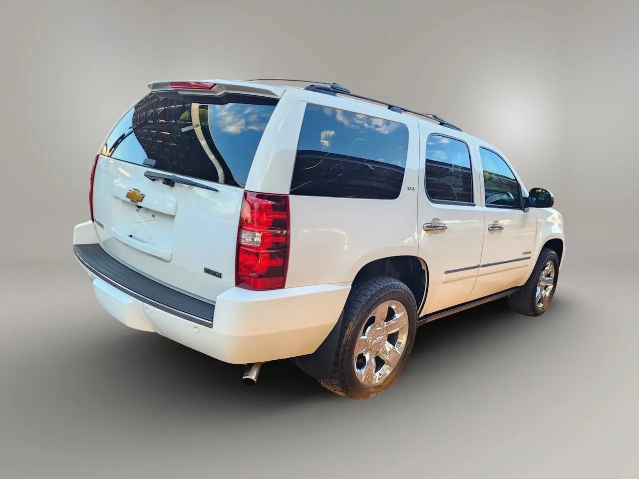 Used 2012 Chevrolet Tahoe LTZ AWD/4WD image 3