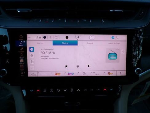 New 2026 Jeep Grand Cherokee Limited w/ Luxury Tech Group II AWD/4WD image 19