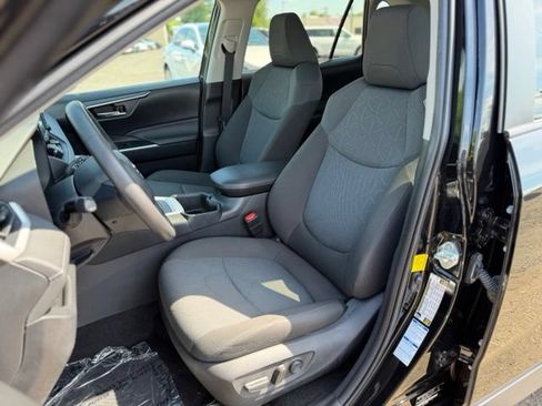 Used 2022 Toyota RAV4 XLE w/ Convenience Package AWD/4WD image 15