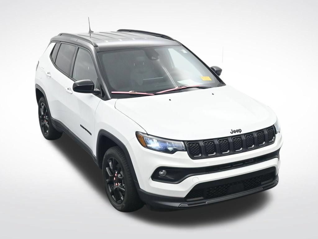 Used 2023 Jeep Compass Latitude AWD/4WD image 23