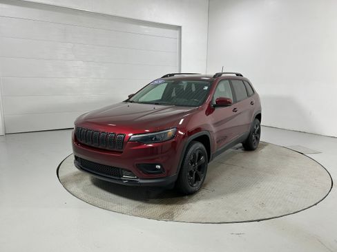 Used 2020 Jeep Cherokee Latitude Plus AWD/4WD image 22
