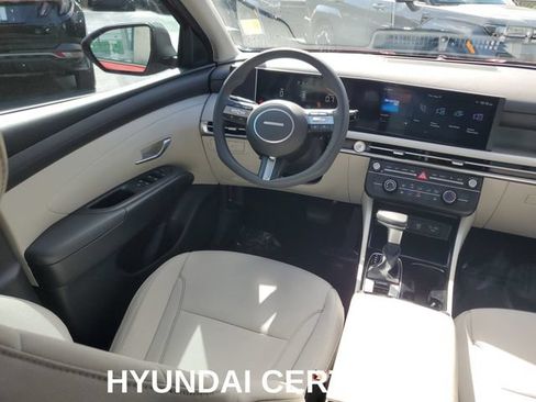 Certified 2025 Hyundai Tucson SE FWD image 21
