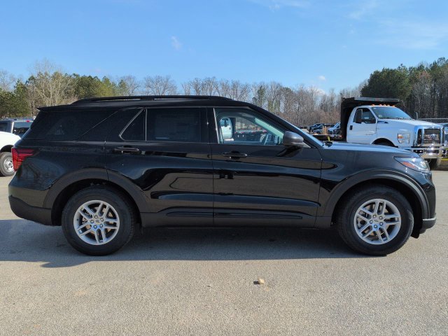 New 2026 Ford Explorer Active w/ Active Comfort Package RWD image 3
