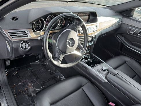 Used 2014 Mercedes-Benz E 350 4MATIC Wagon w/ Premium 1 Package image 17