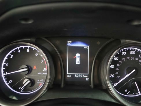 Used 2024 Toyota Camry SE image 15