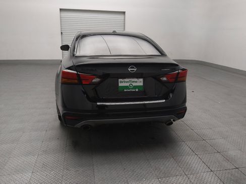 Used 2022 Nissan Altima 2.5 SR w/ Midnight Edition Package FWD image 6