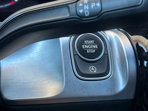 Used 2022 Mercedes-Benz GLB 250 4MATIC image 22
