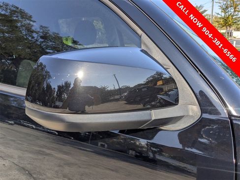 Used 2016 Toyota Tacoma SR image 12